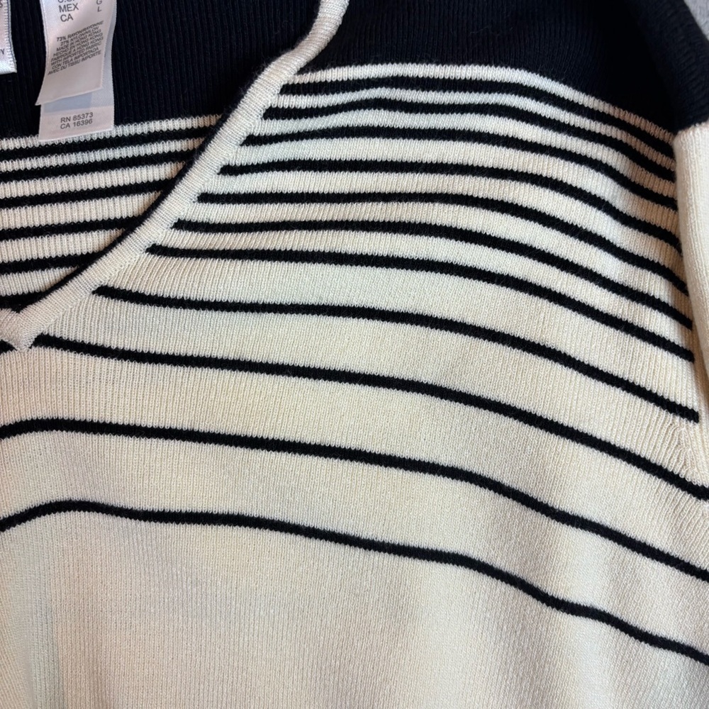 Emma James Liz Claiborne Black Cream Striped V-Neck Sweater L - Picture 3 of 6